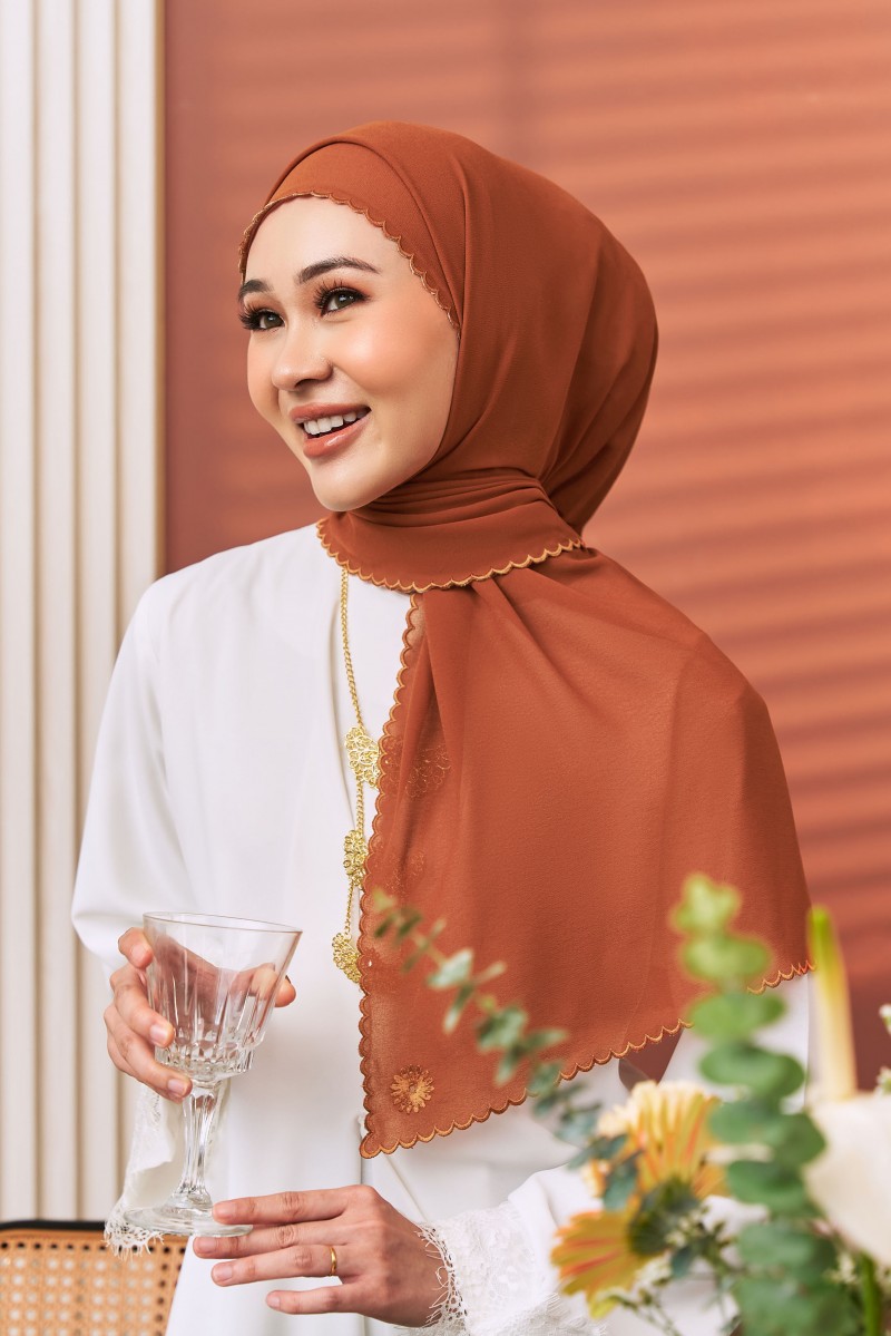 TIARA Sulam Shawl in Brick Orange